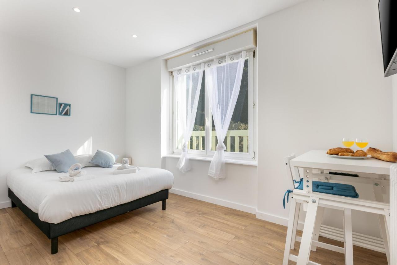 La Belle Poule: Spacious Room with Private Bath and Shared Living Brest Exterior photo